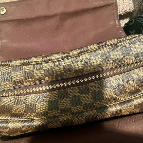 Louis Vuitton Damier Graphite Cross Chest Travel Bag. 100% authentic! - Picture 10 of 15